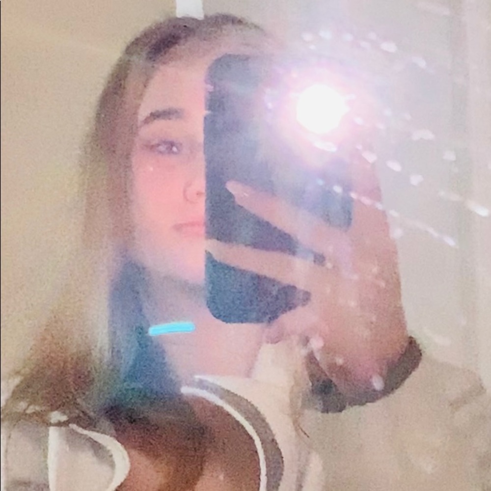 Meet your Posher, Kayti